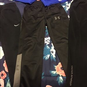 Boys size 6 sweatpants! Under Armour and Nike!
